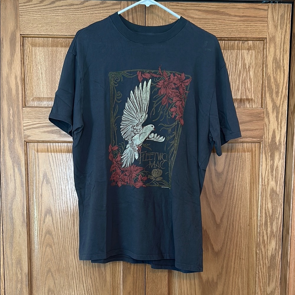 Abercrombie dark charcoal Graphic boyfriend T-Shirt size medium